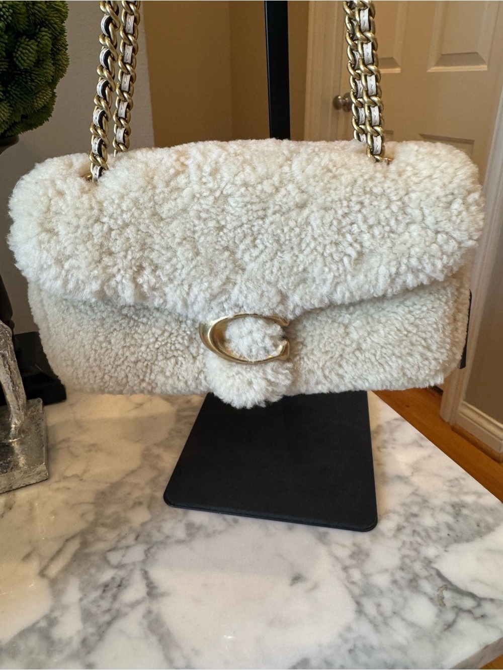 Coach Tabby Shoulder Bag 20 Shearling
NWT - Metal/Leather Chain